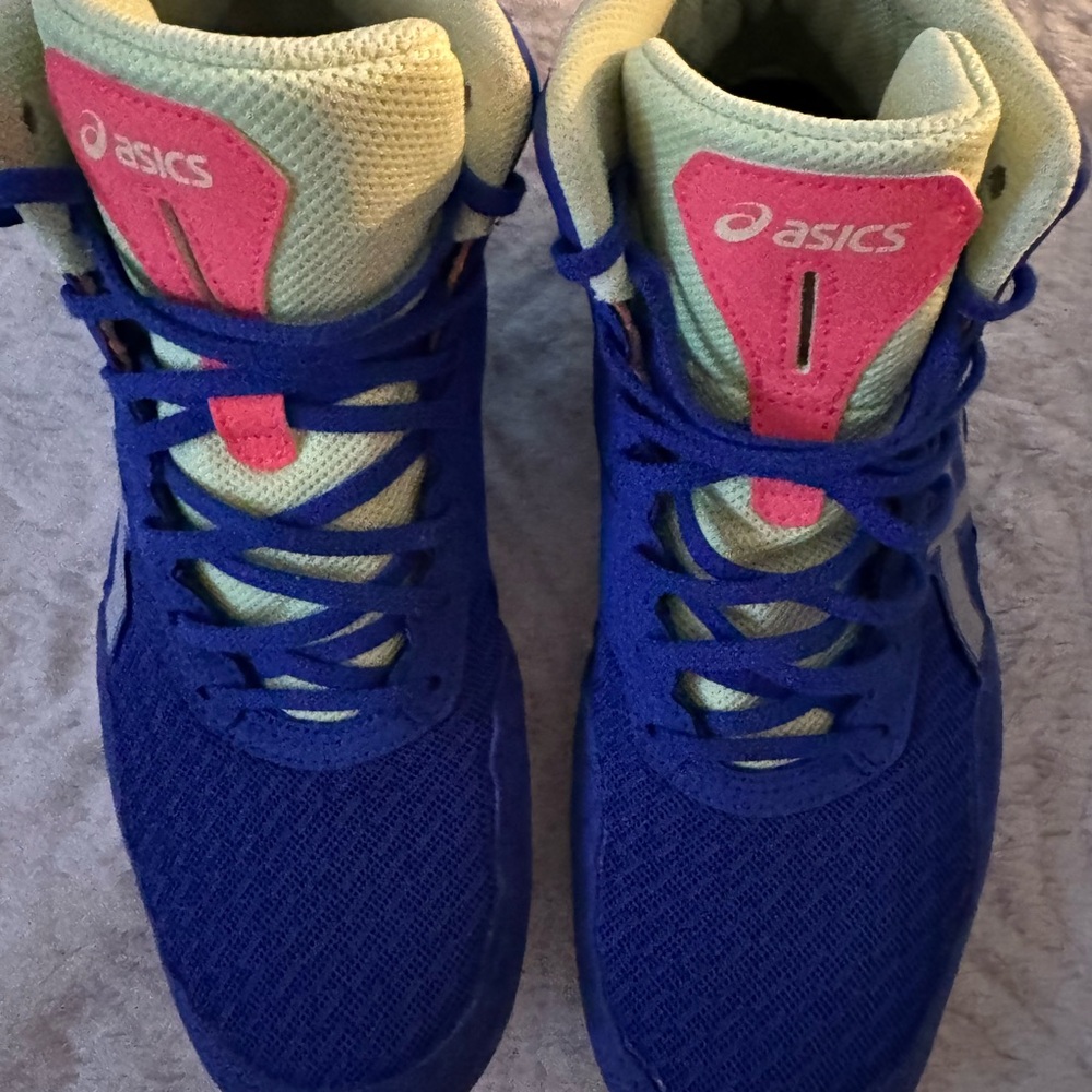 ASICS Wrestling Shoes Lapis Lazuli Blue/ Glacier Grey. Men Size 9.